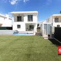 CHALET SEMI-NUEVO CON PISCINA EN LA ELIANA – Ref. ER-635