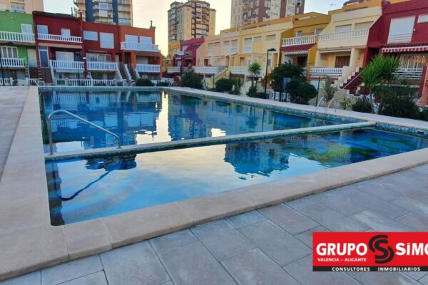 PISO CON PISCINA EN LA PLAYA DE LA POBLA FARNALS - Ref. AG-7