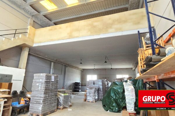NAVE INDUSTRIAL EN MUY BUENA ZONA DEL POLÍGONO DE PICASSENT - Ref. IG-377