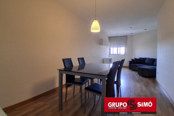 PISO EN PLAZA GERMANS IBORRA DE SILLA - Ref. MJ-12