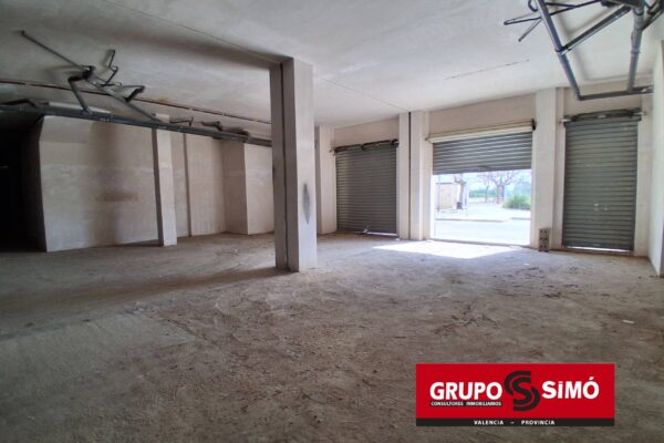 ALQUILER LOCAL COMERCIAL EN PLENA AVENIDA DE LA POBLA DE FARNALS - Ref AG-22.