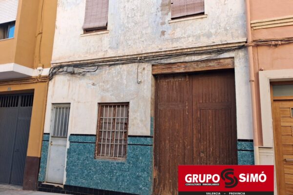 CASA PARA DERRIBAR EN PLENO CENTRO DE PICASSENT - Ref. MJ-14
