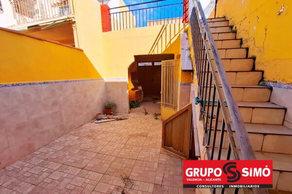 CASA DE PUEBLO CON GARAJE EN PICASSENT - Ref. CC-212