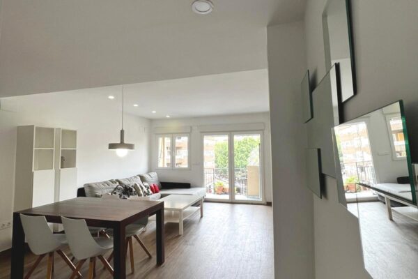 PISO AMUEBLADO Y CON ELECTRODOMÉSTICOS EN ARRANCAPINS EN VALENCIA - Ref. IG-393