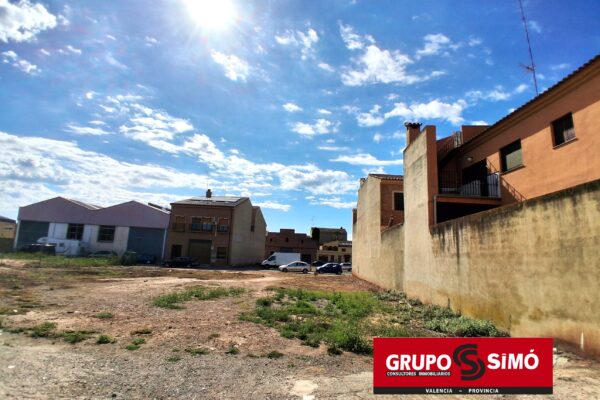 TERRENO URBANO EN ALBALAT DELS SORELLS CERCA DEL METRO - Ref.AG-30