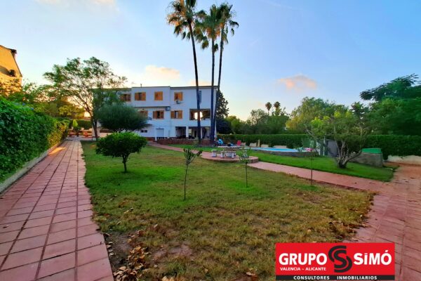CHALET CON PISCINA EN LA URB. SIERRAMAR DE PICASSENT - Ref.CC-213