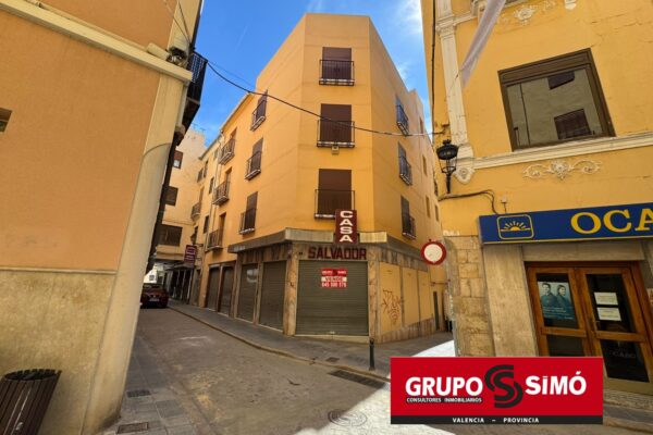 EDIFICIO COMPLETO ESQUINERO EN PLENO CENTRO HISTÓRICO DE SEGORBE - Ref.-AG-43